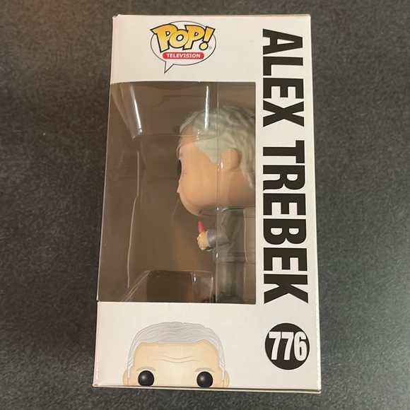 Pop! #776 ALEX TREBEK - Picture 5 of 9